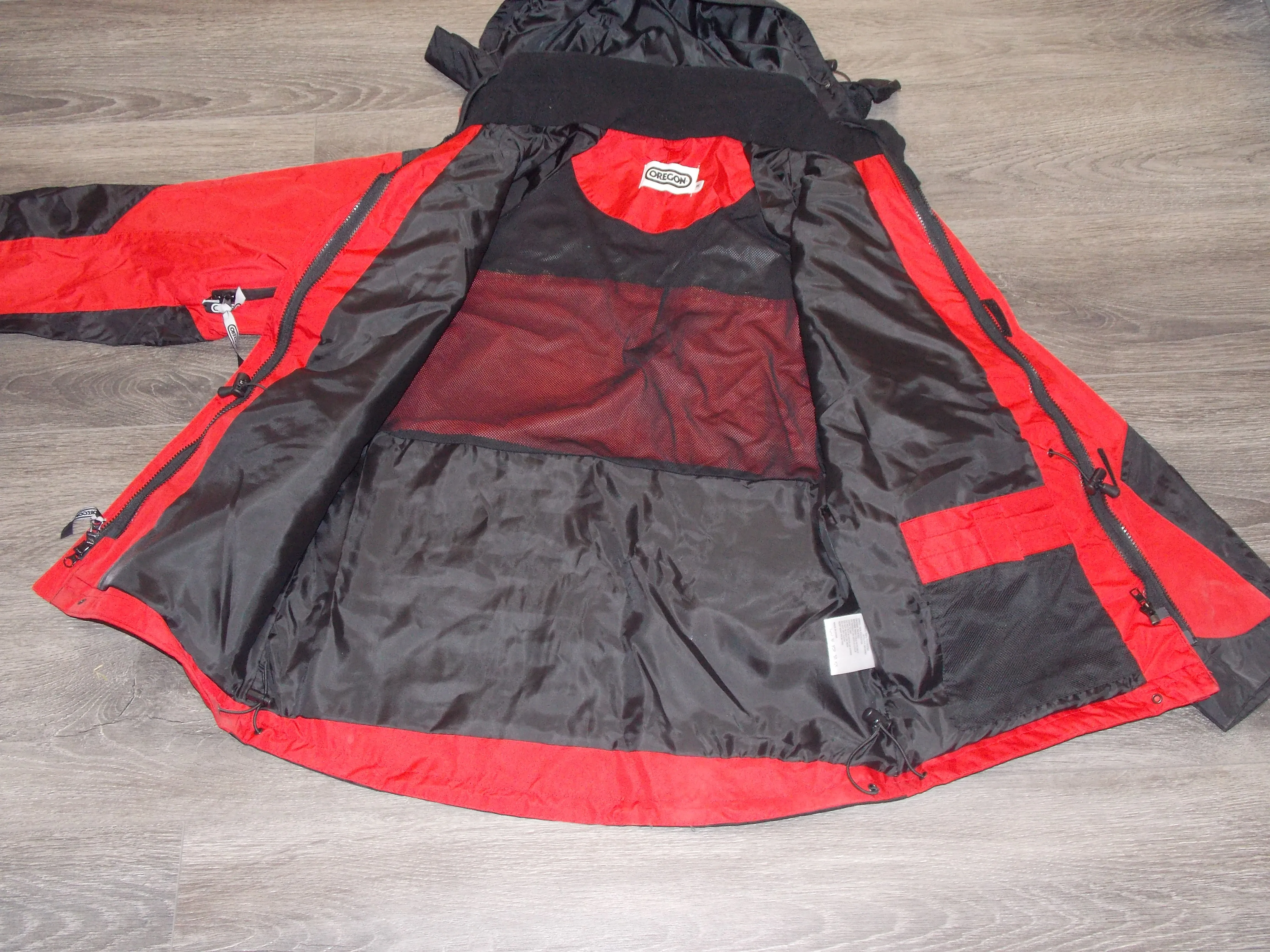538539M Oregon® brand Rain Jacket with pockets   reflective