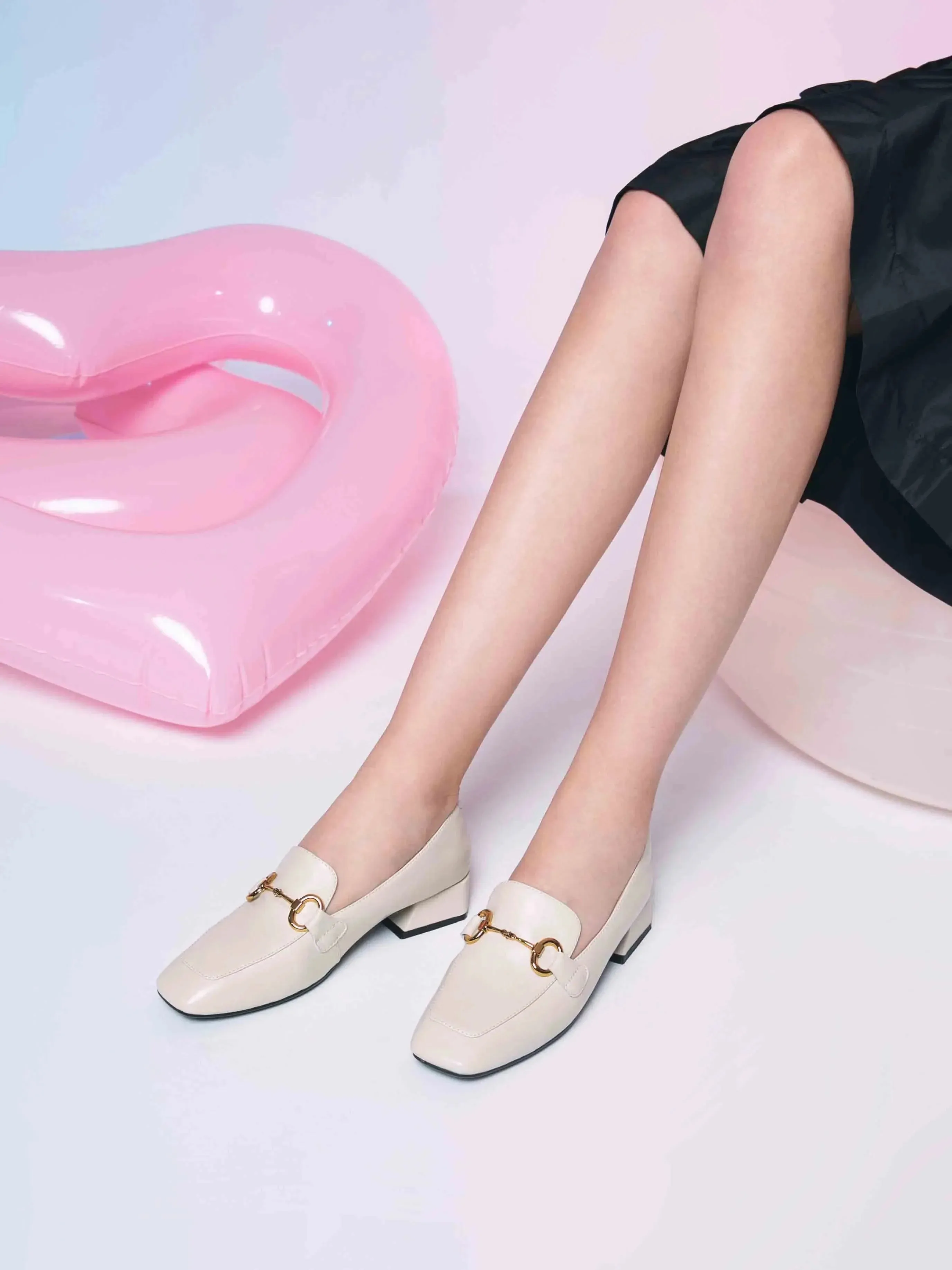 Arwen Classic Metal Buckle Leather Loafers