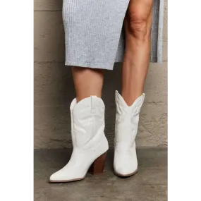 Bella Cowboy Boots Elevate Luxury Fashion for Women with Timeless Style