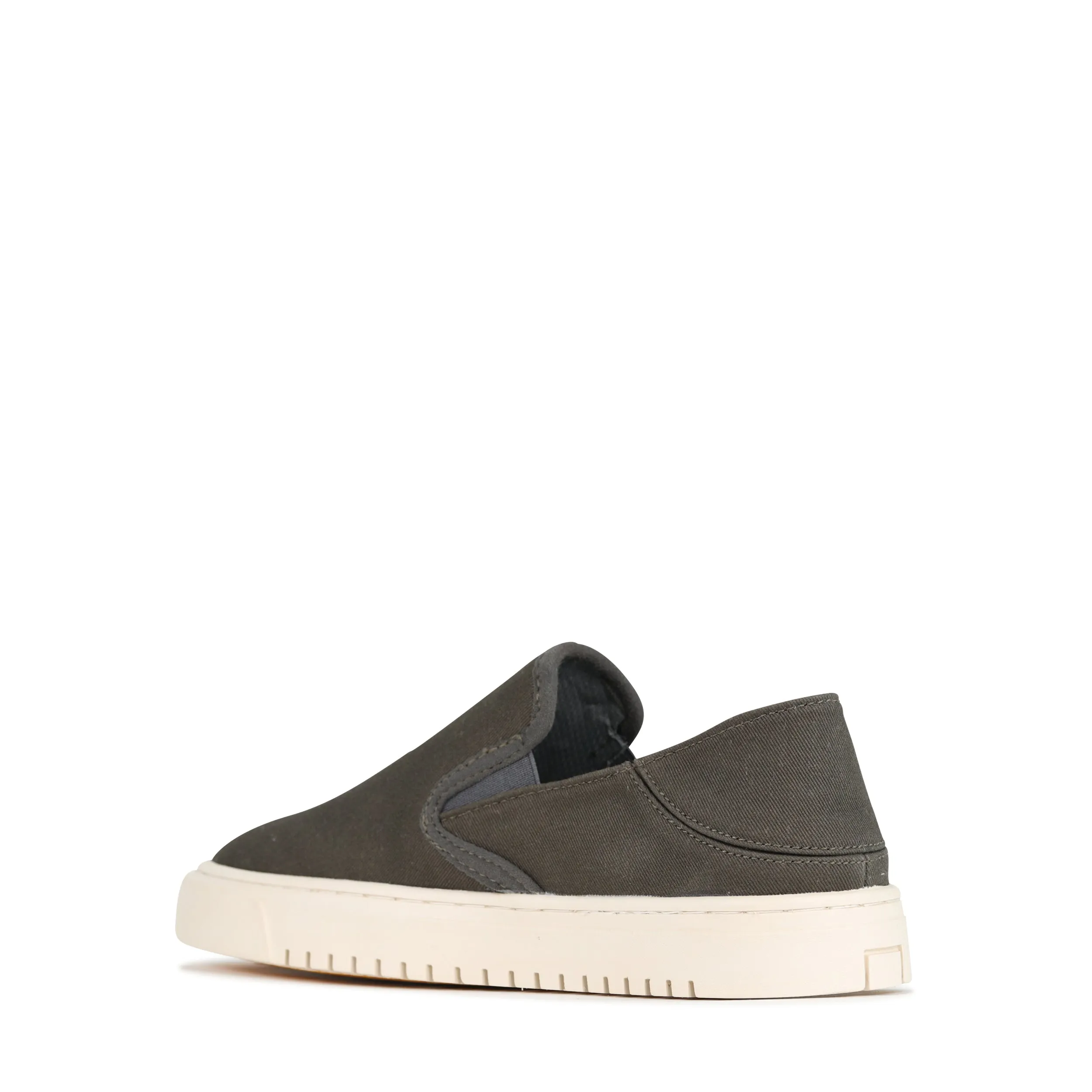 CAIS SLIP ON SNEAKERS