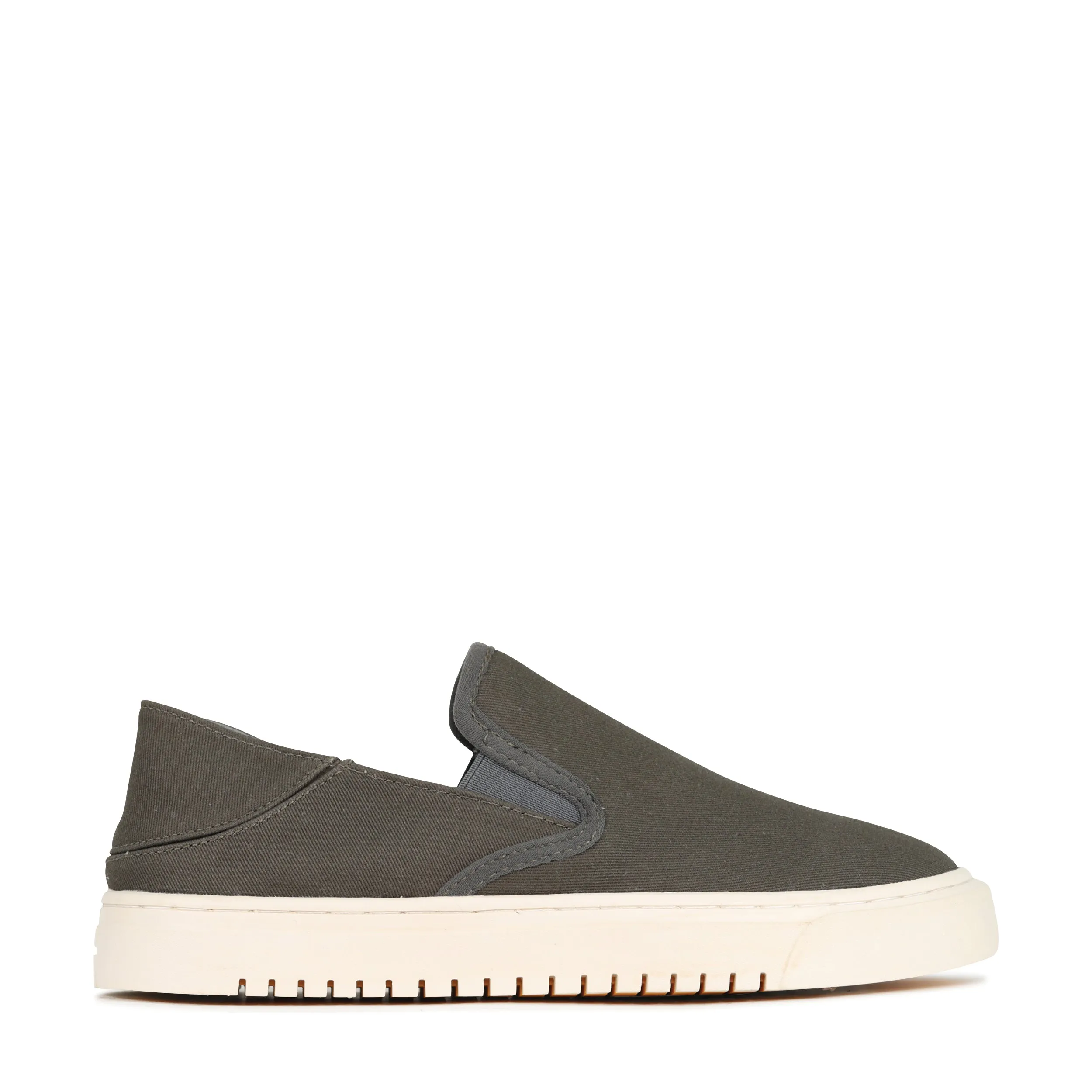 CAIS SLIP ON SNEAKERS