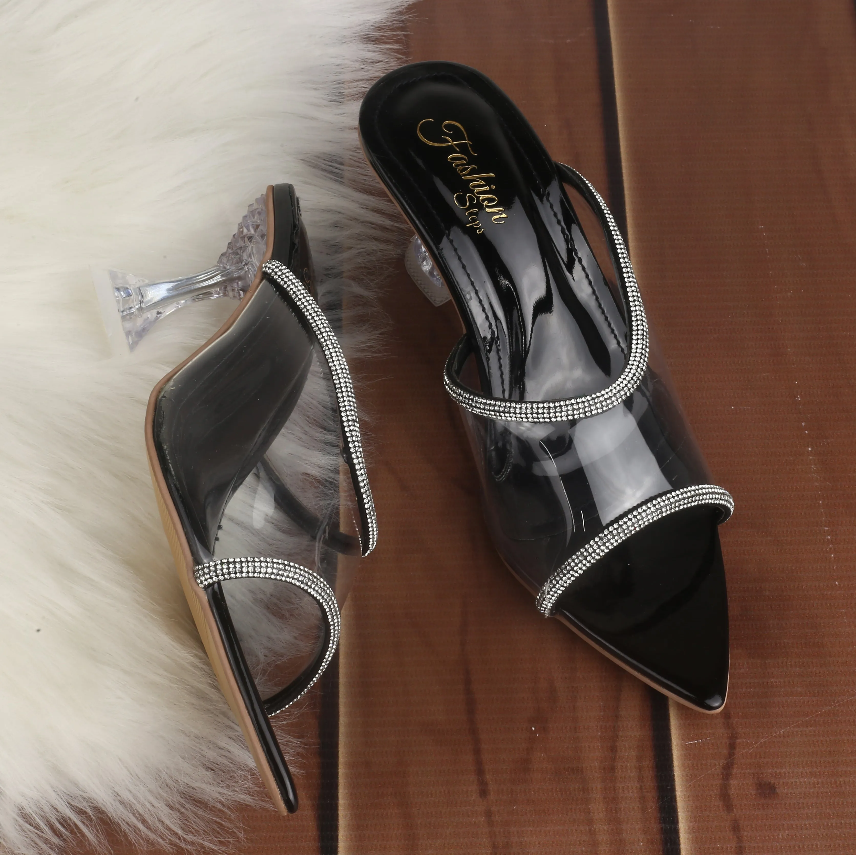 Croza Heels (Black)