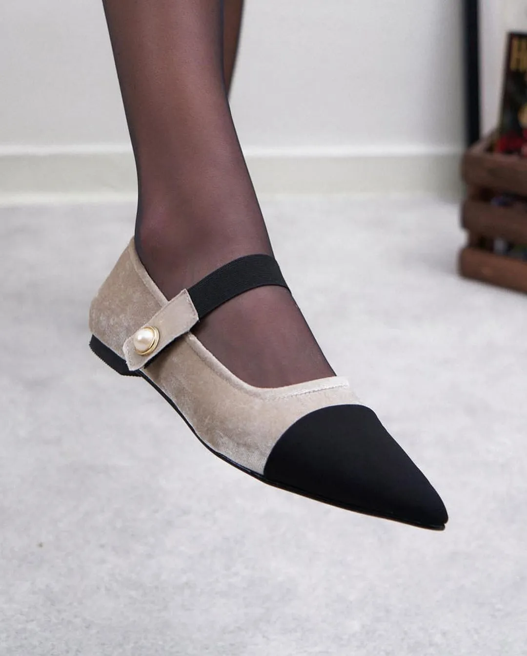 ES1 Elegant Casual Flats