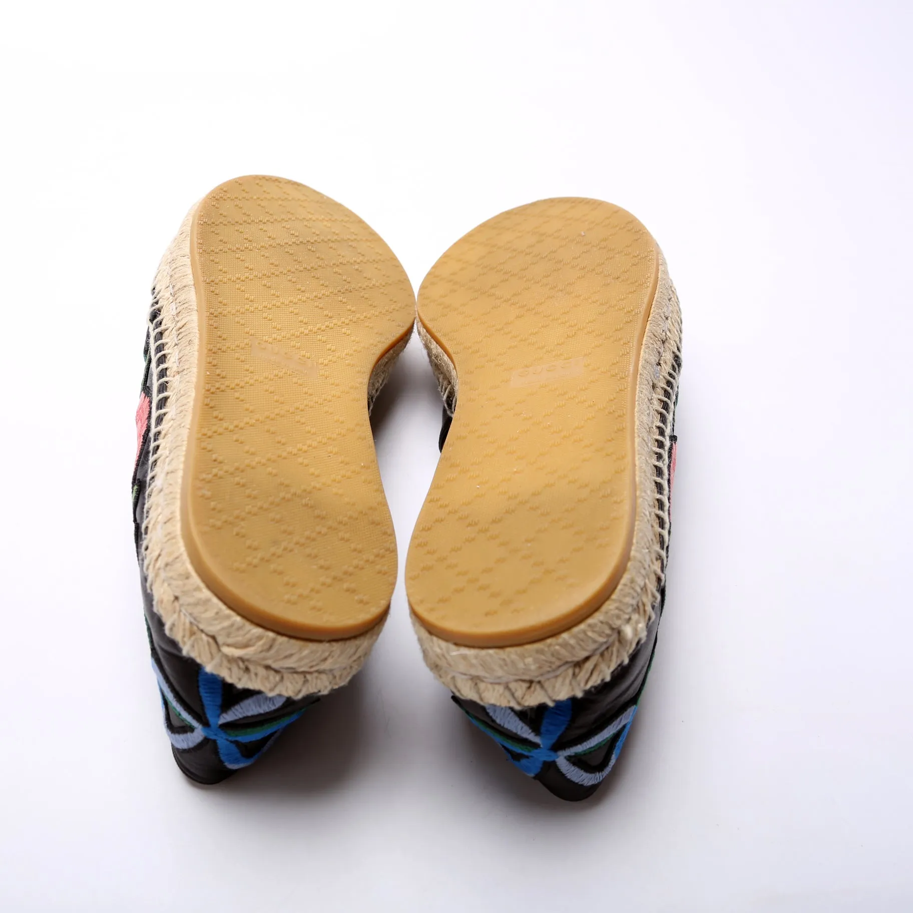 Gucci Flower Embroidered Espadrilles Size 39.5