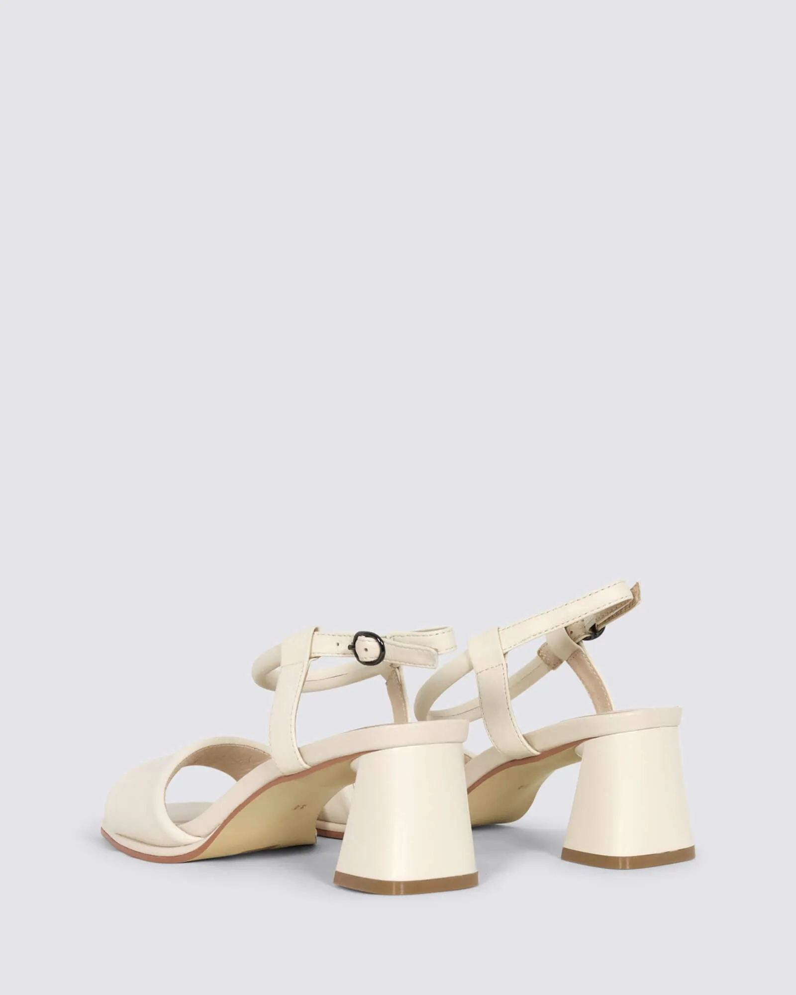 ICEBABY BLOCK HEELS ALMOND LEATHER