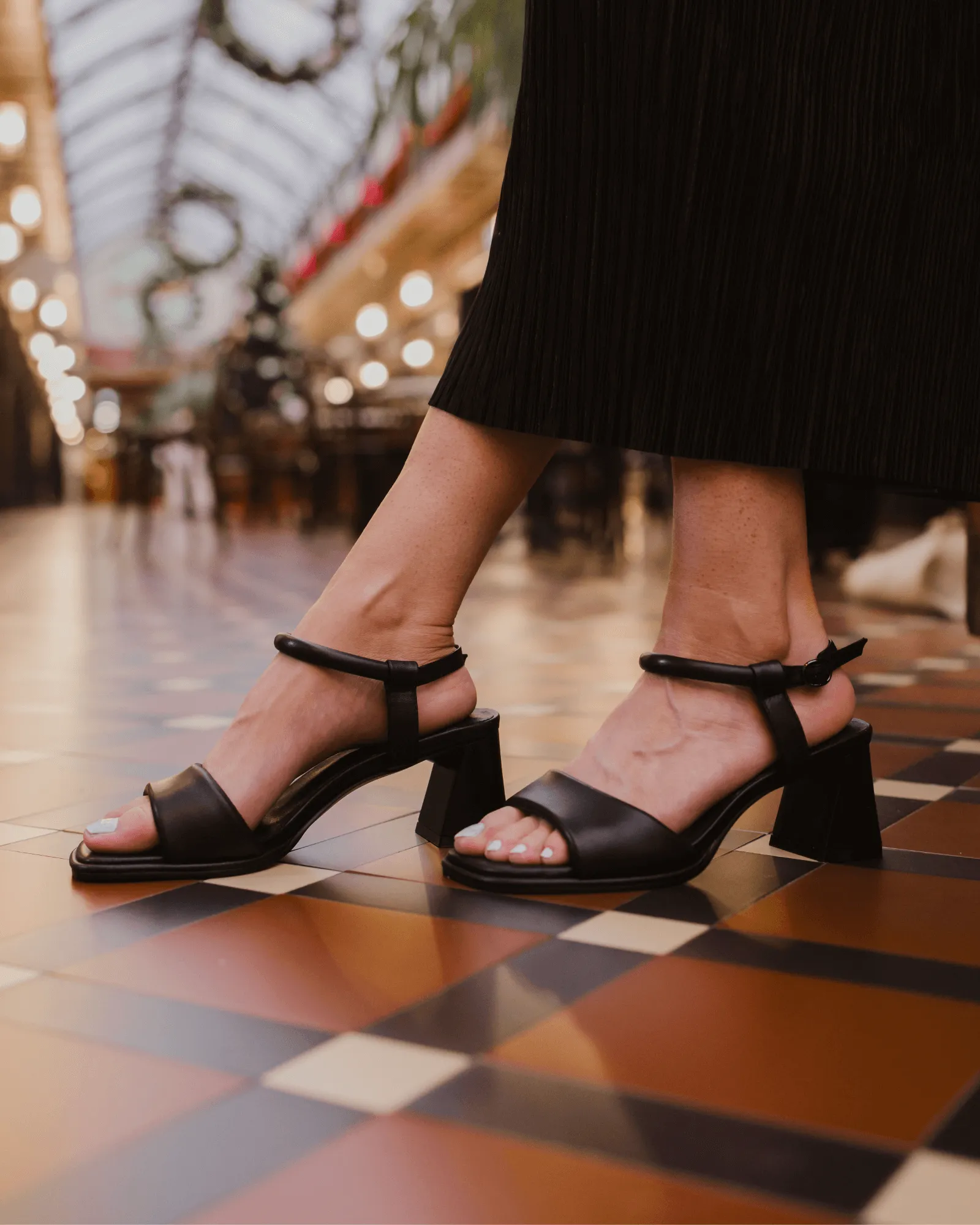 ICEBABY BLOCK HEELS BLACK LEATHER