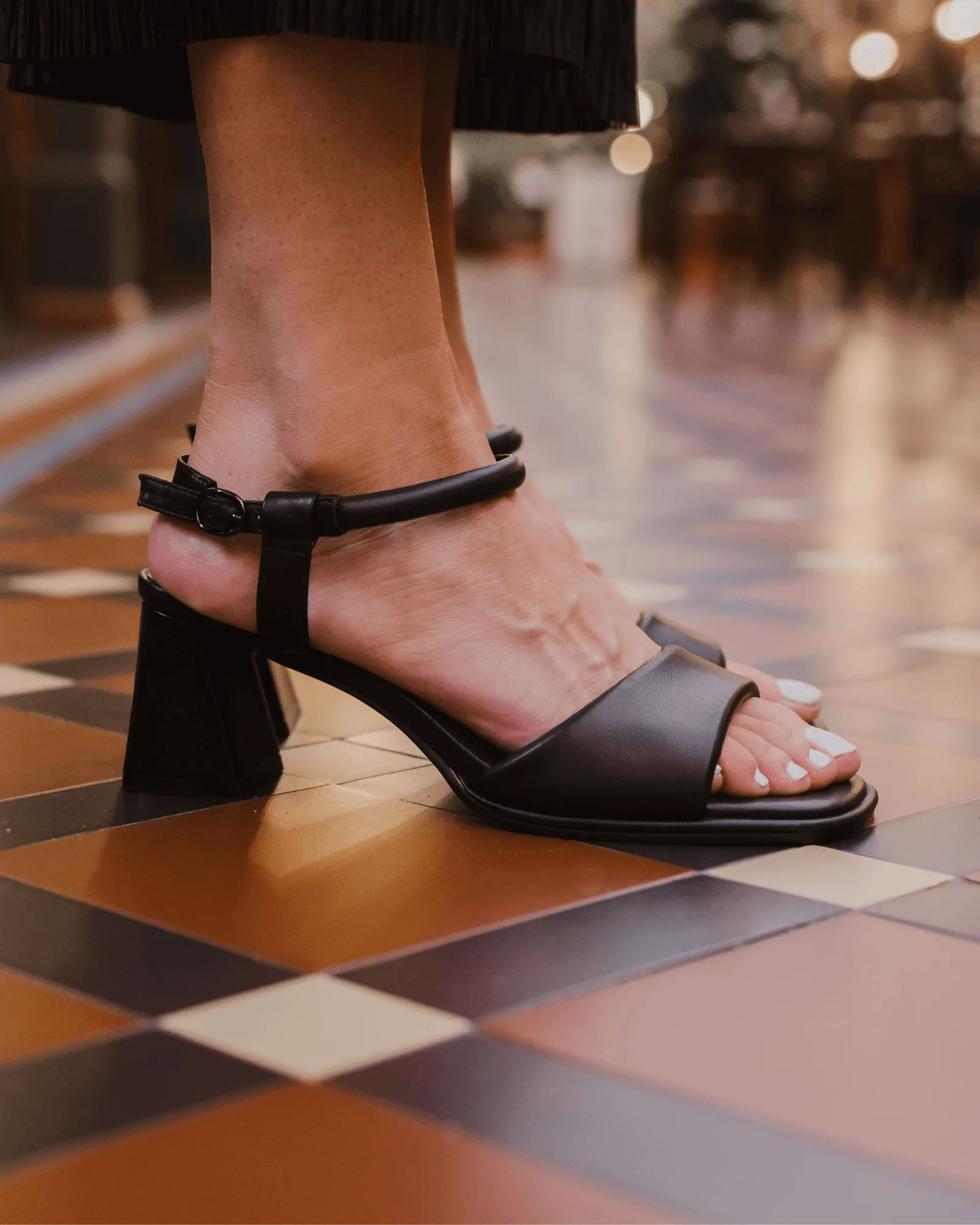 ICEBABY BLOCK HEELS BLACK LEATHER