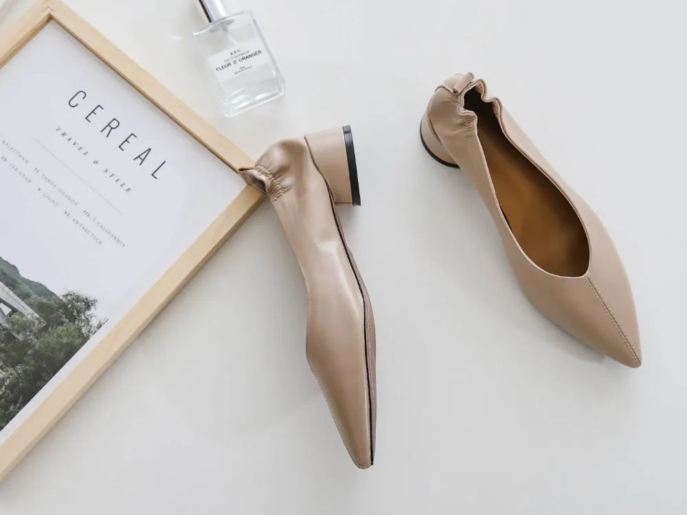 Round heel pointed toe shoe
