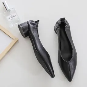 Round heel pointed toe shoe