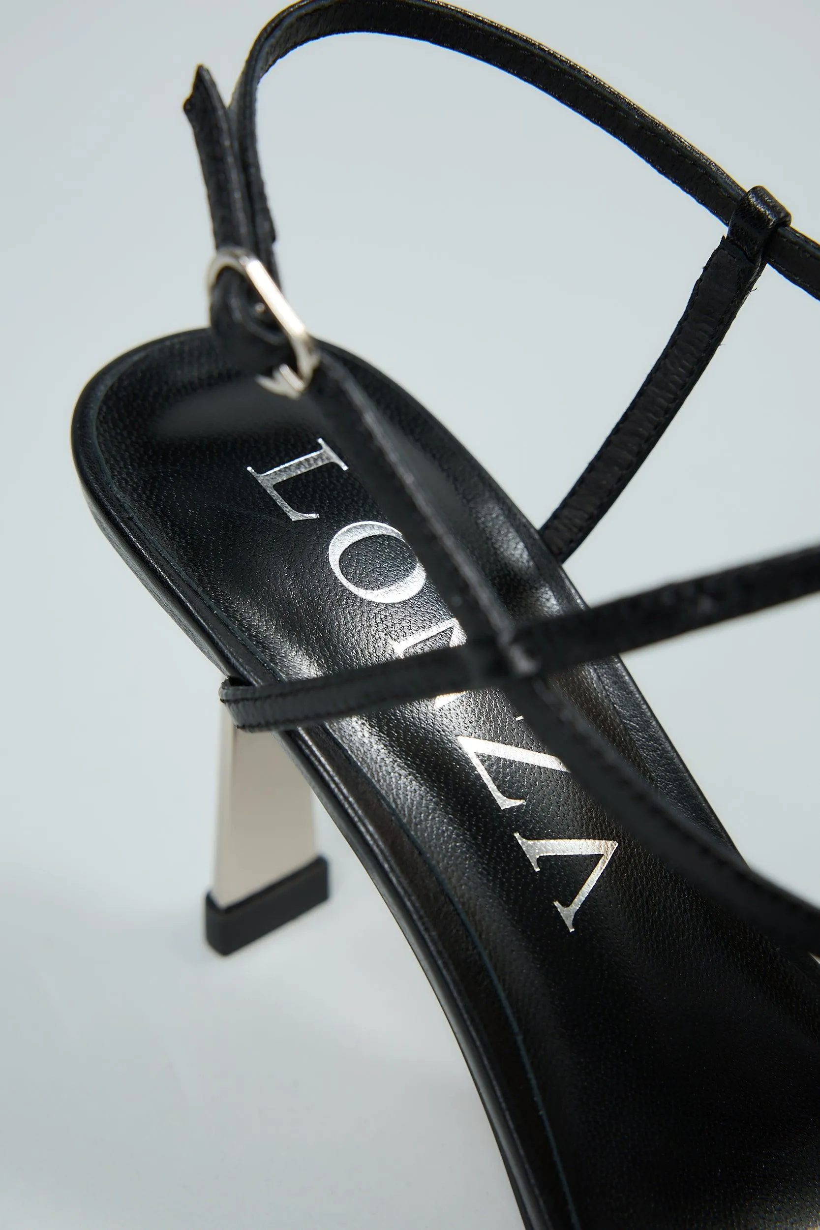 Sova Black