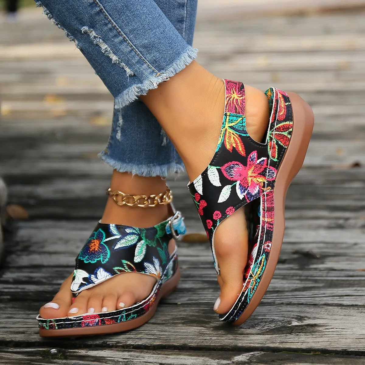 Women’s Printed Flat Heel Roman Sandals in 3 Patterns